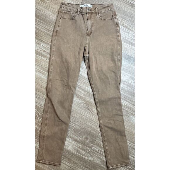 Hollister Denim - Hollister Women's Curvy High Rise Mom Jeans Size 5L Brown Denim Long 27x29